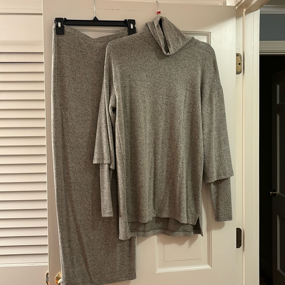 NWOT Go Couture set